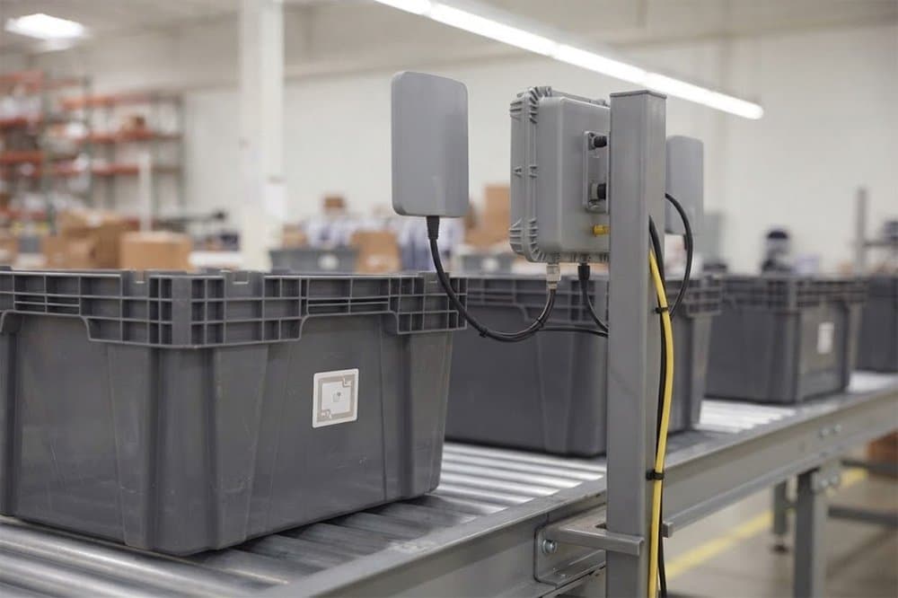 Photo shared by cykeo6688: E-commerce fulfillment centers handle a large number of orders, totes, cartons, picking batches, ret