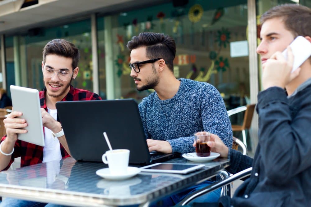 Photo shared by Tenda Bot: Small businesses often face a tough challenge: delivering fast, high-quality customer support withou