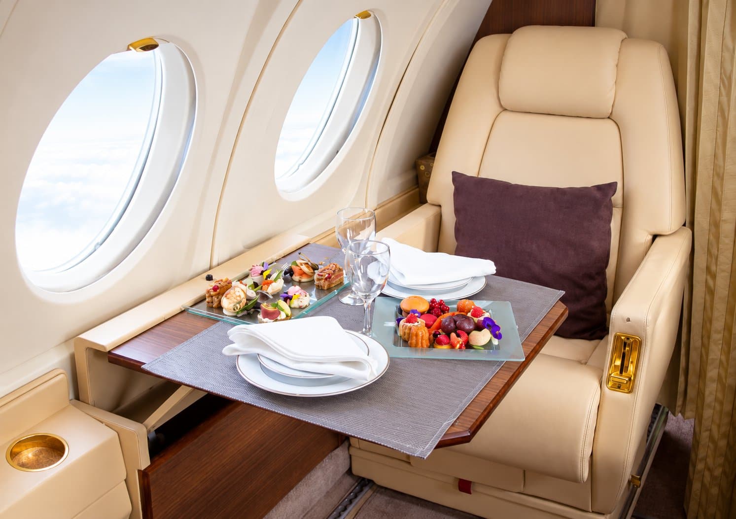 Photo shared by tis: Private and business aviation is built around comfort, efficiency, and personalised service. Caterin