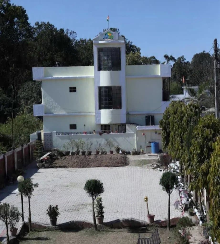 Photo shared by saferooftrust: Nasha Mukti Kendra in Dehradun: Take the First Step Towards Recovery
Finding a reliable Nasha Muk
