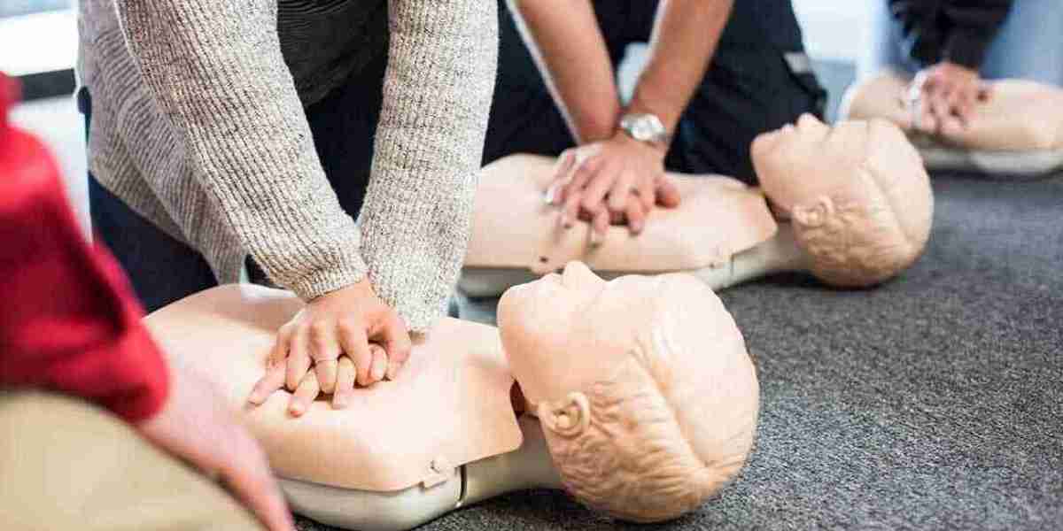 Saving Lives in the Windy City: The Importance of CPR AED Classes and PALS Training in Chicago
